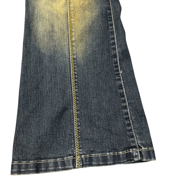 Vintage JouJou Wide-Leg Jeans – Y2K Flared Denim with Riveted Buckle Belt - Picture 4 of 6